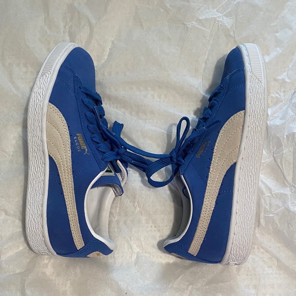 NWT Puma Blue and Cream Suede Sneakers (SIZE 6) - Picture 5 of 8